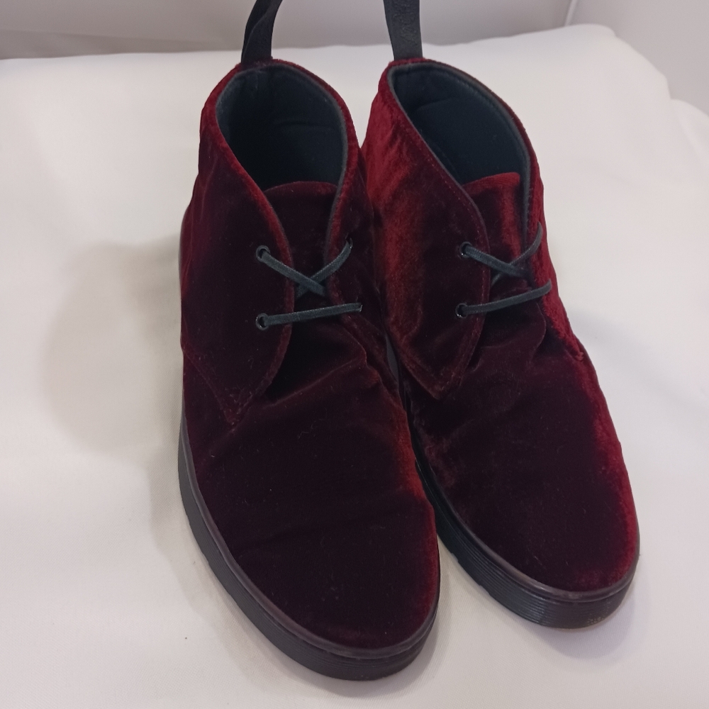 Dr. Martens Velvet Boots size 8 - Picture 4 of 17